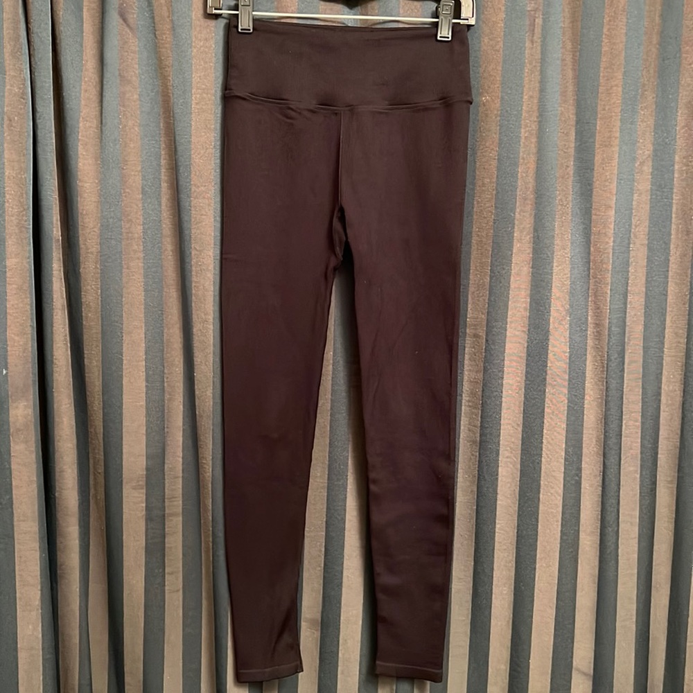 Fabletics High-Waisted Seamless Rib Legging - S